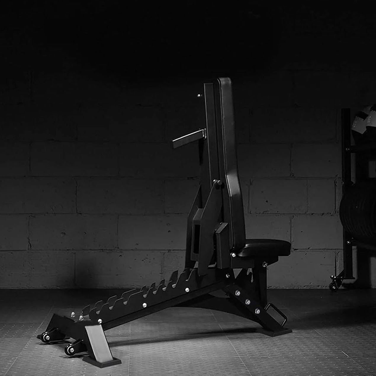 Commercial Adjustable Weight Bench – Heavy-Duty Steel Frame, Multi-Angle Pad, Ergonomic Support for Home Gym Strength Training